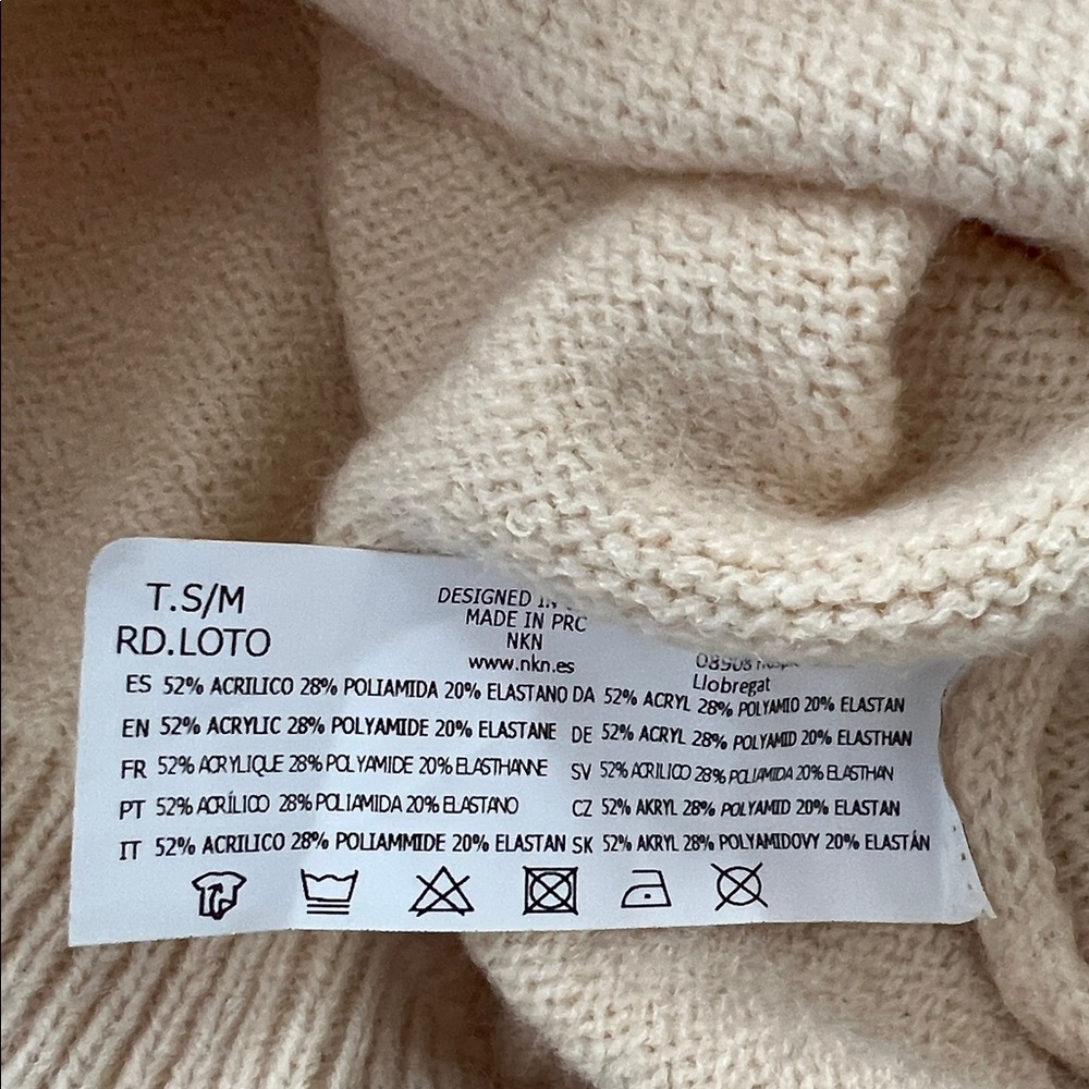 Nekane NKN Loto 3D Flower Off Shoulder Sweater Ivory Small Medium NWT - Picture 11 of 13